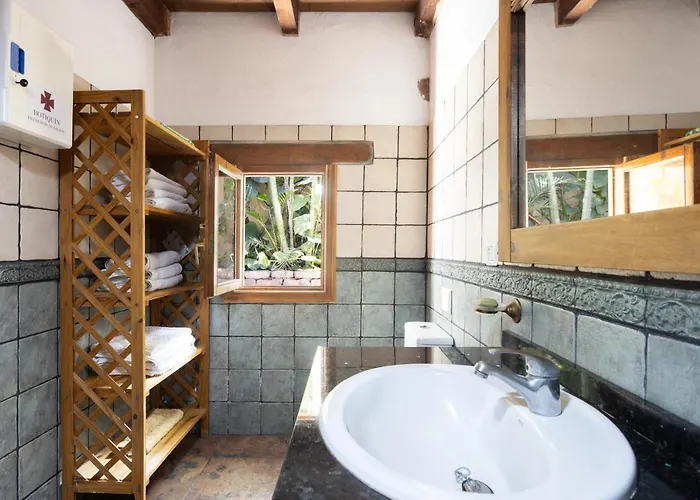 Home2book Charming Nature Casa Aurora *