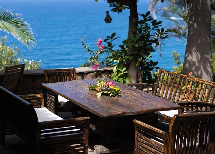 Дом отдыха Home2book Charming Nature Casa Aurora Лос-Реалехос